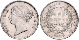 Indien. 
East India Company. 1 Rupie 1840, Kalkutta, Silber, Kopf Victorias mit offener Schleife, im Halsabschnitt W.W., Rs. Lorbeerzweige mit zus. 2...