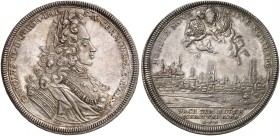 Doppeltaler o. J. (1711), mit Brustbild und Titel Karl VI. / Stadtansicht.
Dav. 2478, Kellner 228, Slg. Erl. 685 RR ! schöne Patina, vz - St