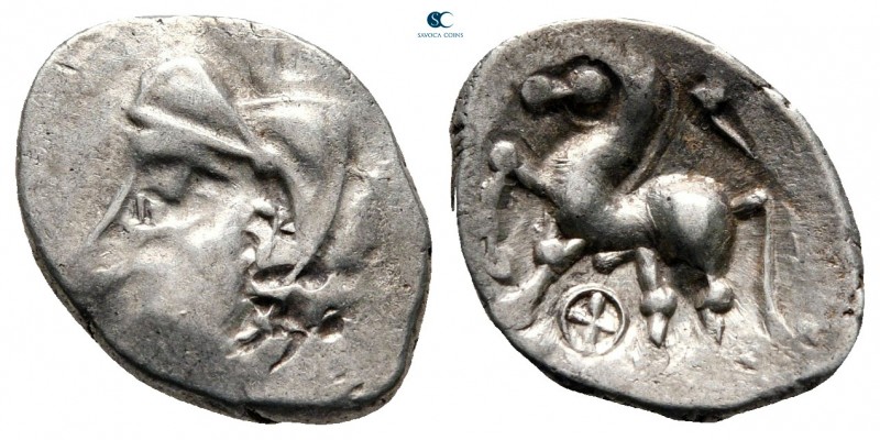 Central Gaul. Lemovices circa 200-0 BC. Quinarius AR

16 mm, 1,95 g

Stylize...