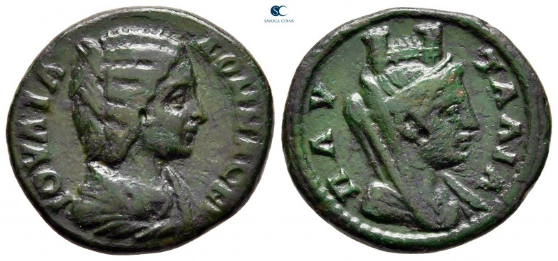 Thrace. Pautalia. Julia Domna. Augusta AD 193-217. 
Bronze Æ

23 mm, 6,94 g
...