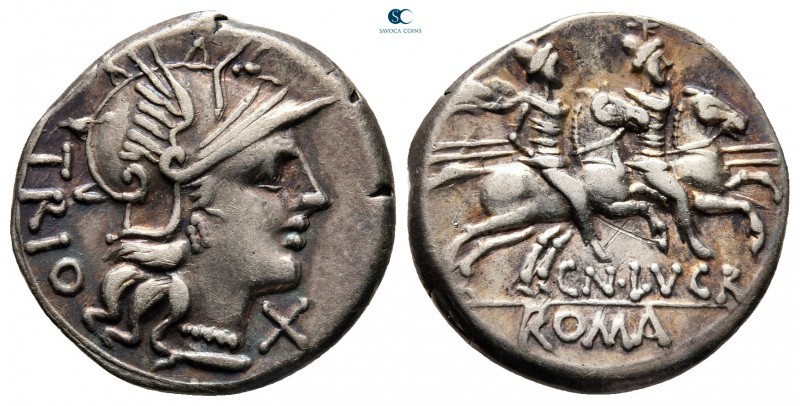 Cn. Lucretius Trio 136 BC. Rome
Denarius AR

18 mm, 3,93 g

Helmeted head o...