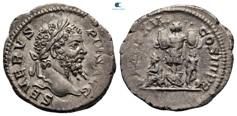 Septimius Severus AD 193-211. Rome
Denarius AR

19 mm, 3,07 g

SEVERVS PIVS...