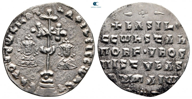 Basil II Bulgaroktonos, with Constantine VIII AD 976-1025. Constantinople
Milia...