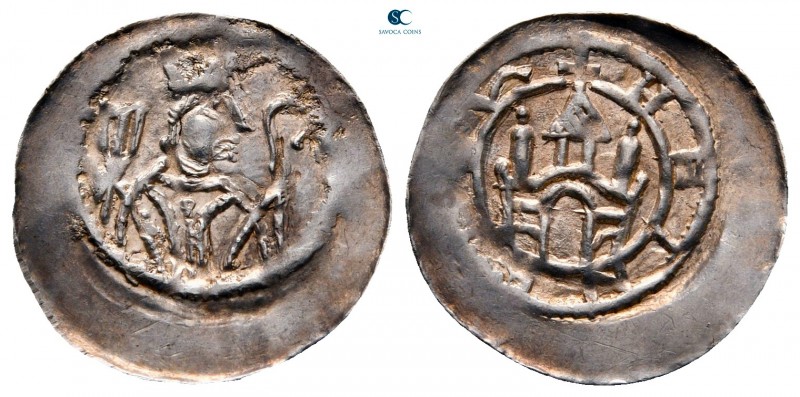Heinrich I von Hasenburg AD 1180-1190. Bistum. Straßburg
Pfennig AR

17 mm, 0...