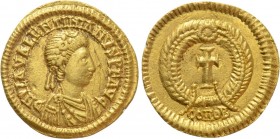 VISIGOTHS. Unknown ruler. GOLD Tremissis in the name of Valentinian III (425-455). Uncertain Gallic mint