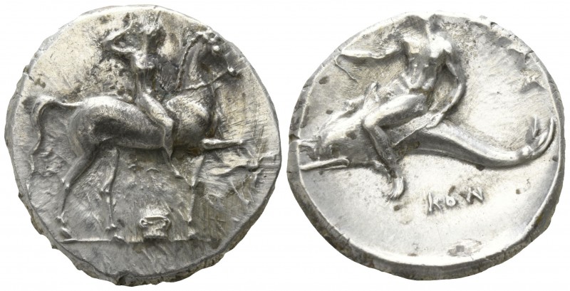 Calabria. Tarentum circa 302 BC.
Nomos AR

20mm., 7,93g.

Nude youth, crown...