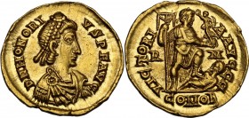 Honorius (393-423). AV Solidus, Rome mint, 404-408 AD. DN HONORIVS PF AVG. Pearl-diademed, draped and cuirassed bust right. / VICTORIA AVGGG. Honorius...