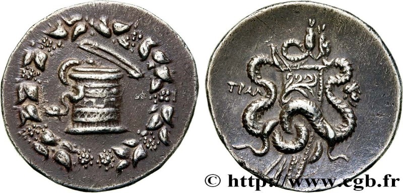 LYDIA - TRALLES
Type : Cistophore 
Date : c. 155-145 AC. 
Mint name / Town : Tra...