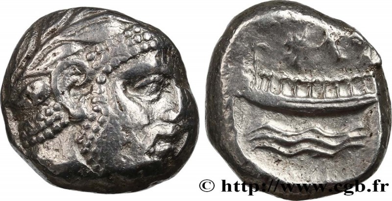 PHOENICIA - ARADOS
Type : Statère 
Date : an 13 = 338/7 AC 
Mint name / Town : A...