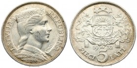 Latvia 5 Lati 1932. Averse: Crowned head right. Reverse: Arms with supporters above value. Edge Description: DIEVS *** SVETI *** LATVOJU ***. Silver. ...