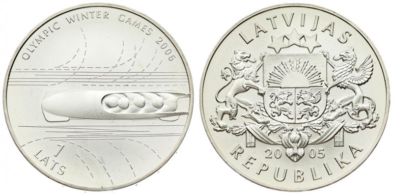 Latvia 1 Lats 2005 Olympics. Averse: National arms. Reverse: Bobsled. Edge Lette...