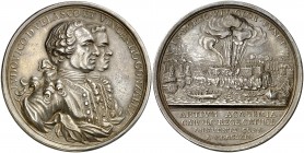 1763. Carlos III. Defensa del castillo del Morro. Medalla. (Betts 433) (MHE 341, mismo ejemplar) (RAH. 299-300 var. metal) (Ruiz Trapero 86) (V. 44) (...
