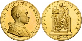 Pio XII (Eugenio Pacelli di Roma), 1939 – 1958.

Medaglia anno II (1940), AV 61,64 g. Ø 44 mm. Esortazione alla pace (opus: Aurelio Mistruzzi). PIVS...