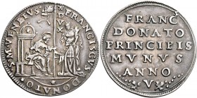 Francesco Donà, 1545-1553. 

Osella anno V (1550), AR 9,63 g. S. M. VENETVS – FRANCISCVS DONATVS S. Marco, seduto su trono e volto verso d., porge i...