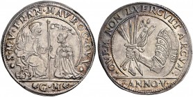 Francesco Morosini, 1688-1694. 

Osella anno V (1692), AR 9,65 g. S M V FRANC MAVROC D S. Marco seduto in trono a s., porge il vessillo al doge genu...