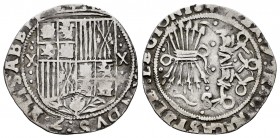 Fernando e Isabel (1474-1504). 1 real. Sevilla. (Cal-426). (Lf-F6.8.12 var). Rev.: ...LEGIONIS. Ag. 2,67 g. Escudo entre X - X flanquedas por puntos. ...