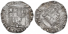 Fernando e Isabel (1474-1504). 2 reales. Granada. (Cal-498 var). (Lf-G4.3.12). Anv.: FERN(AN)DVS : ET ELISAB :. Ag. 6,83 g. Escudo entre G y II acotad...