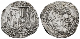 Fernando e Isabel (1474-1504). 2 reales. Sevilla. (Cal-523). (Lf-G6.5.5). Rev.: ...LEGION. Ag. 6,83 g. Escudo S - II. Ensayador d cuadrada entre el yu...