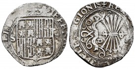 Fernando e Isabel (1474-1504). 2 reales. Sevilla. (Cal-523). (Lf-G6.5.29). Rev.: ...(L)EGIONIS. Ag. 6,83 g. Escudo entre S - II. Ensayador d cuadrada ...