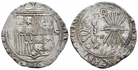 Fernando e Isabel (1474-1504). 2 reales. Sevilla. (Cal-524). (Lf-no cita). Rev.: ...LEGION(...). Ag. 6,84 g. Escudo entre S - II. Ensayador d cuadrada...