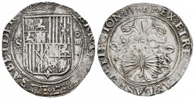 Fernando e Isabel (1474-1504). 4 reales. Sevilla. (Cal-564). (Lf-H5.6.3 var). Anv.: ...ELISABET· DEI G. Rev.: ...LEGION: AR. Ag. 13,73 g. Escudo entre...