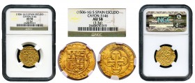 Juana y Carlos (1504-1555). 1 escudo. Sevilla. (Cal-196). (Tauler-24). Au. 3,30 g. Escudo entre S y estrella. Encapsulada por NGC como AU 58. NGC-AU. ...