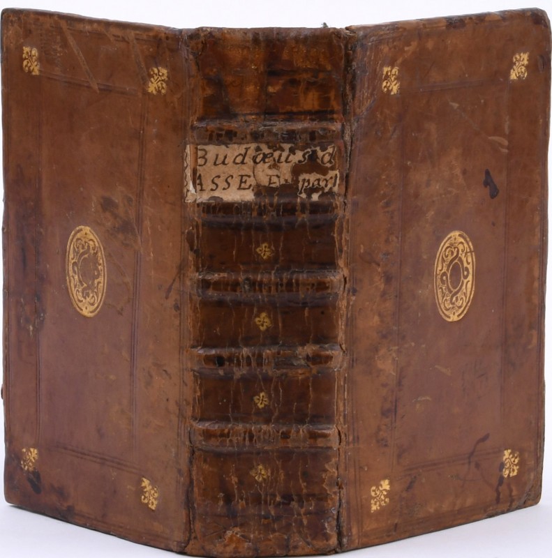 Budé (G.), De Asse et partibus eius, libri V, Lyon 1550.

815 pages et annexes...