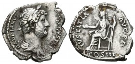 ADRIANO. Denario. (Ar. 3,01g/19mm). 125-128 d.C. Roma. (RIC 362). MBC+.