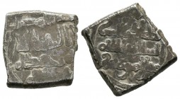TAIFAS DEL CALIFATO. Ziríes de Granada. Dírham fraccionario (Ve. 2.81g/13.00mm) Badis al-Muzaffar (429-465 H / 1038-1073 AD) a nombre del califa hamud...
