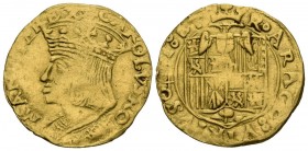 CARLOS V (1516-1556). Ducado. (Au. 3,44g/22mm). S/D. Nápoles. (MIR 128; Pannuti-Riccio 6). MBC. Vanos de acuñación. Muy raro ejemplar.