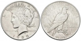 ESTADOS UNIDOS. 1 Dollar. (Ar. 26,72g/38mm). 1925. Philadelphia. (Km#150). MBC+.