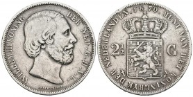 HOLANDA. 2 1/2 Gulden. (Ar. 2460g/38mm). 1870. (Km#82). MBC.