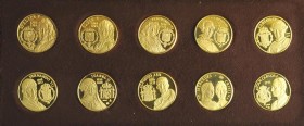 MEDALLAS. Estuche completo compuesto por 10 medallas conmemorativas de los Reyes de España de oro 0,917 milésimas. (Peso total: 118,50g). PROOF.