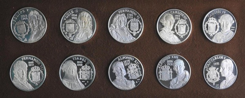 MEDALLAS. Estuche completo compuesto por 10 medallas conmemorativas de los Reyes...