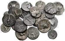 REPUBLICA ROMANA e IMPERIO ROMANO. Conjunto de 22 monedas de plata de diferentes valores, cecas y emperadores romanos. A EXAMINAR.