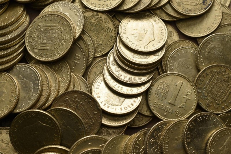 Lote compuesto por una gran cantidad de monedas de Juan Carlos I, la gran mayorí...