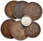 AUSTRALIA. Conjunto de 7 monedas de la primera mitad del siglo XX. Diferentes módulos, valores así como estados de conservación. A EXAMINAR.
