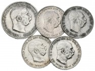 AUSTRIA. Conjunto de 5 monedas de plata de 1 y 2 Coronas de fechas comprendidas entre 1913 y 1916. Diferentes estados de conservación. A EXAMINAR.