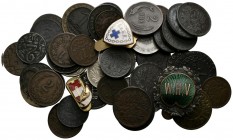 AUSTRIA. Conjunto de 52 piezas autriacas de diferentes, materiales, módulos, valores así como estados de conservación. A EXAMINAR.