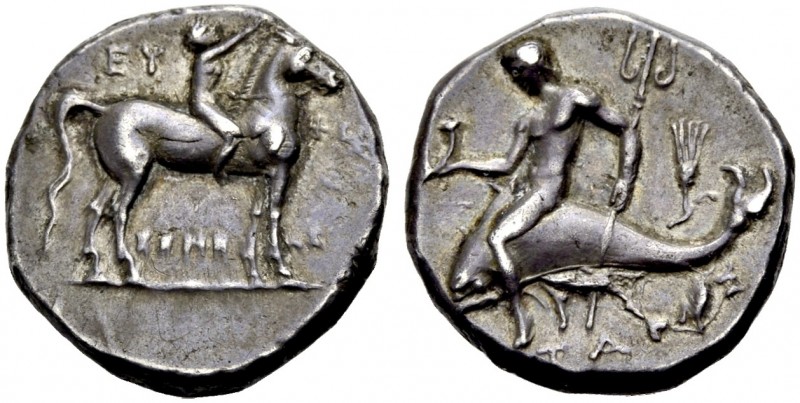 GRIECHISCHE MÜNZEN. KALABRIEN. TARENT. 
Nomos, 272-240 v. Chr. Nackter Jüngling...
