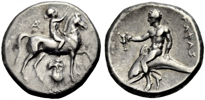 GRIECHISCHE MÜNZEN. KALABRIEN. TARENT. 
Nomos, 272-235 v. Chr. Nackter, jugendl...