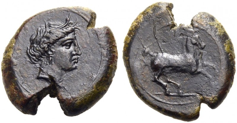 GRIECHISCHE MÜNZEN. SIZILIEN. AITNA. 
Bronze, 360-340 v. Chr. Kopf der Kore-Per...