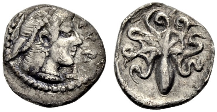GRIECHISCHE MÜNZEN. SIZILIEN. SYRAKUS. 
Litra, 474-450 v. Chr. ΣΥΡΑ Weiblicher ...