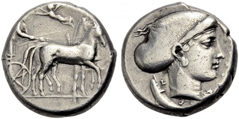 GRIECHISCHE MÜNZEN. SIZILIEN. SYRAKUS. 
Tetradrachmon, 450-439 v. Chr. Viergesp...