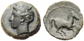 GRIECHISCHE MÜNZEN. SIZILIEN. SIKULOPUNIER. 
Bronze, 4. Jh. Kopf (Triptolemos?) n.l. Rv. Pferd n. r. galoppierend; Fadenkreis. 3,37 g. Calciati III, ...