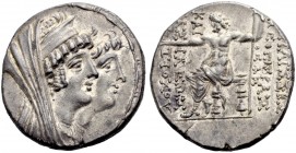 GRIECHISCHE MÜNZEN. KÖNIGREICH DER SELEUKIDEN. Kleopatra Thea und Antiochos VIII. Grypos, 125-121 v. Chr 
Tetradrachmon, Ake-Ptolemais (Akko). Die Bü...