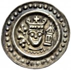 ALTDEUTSCHE MÜNZEN UND MEDAILLEN. ULM, KÖNIGLICHE MÜNZSTÄTTE. FRIEDRICH II., 1215-1250 
Brakteat um 1220-1250. Gekrönter Königskopf von vorn zwischen...
