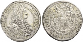 RÖMISCH-DEUTSCHES REICH. LEOPOLD I., 1657-1705 
Taler 1698, Graz. Belorbeertes Brustbild r. Rv. Gekröntes Wappen in Vlieskette; die Krone wird von zw...