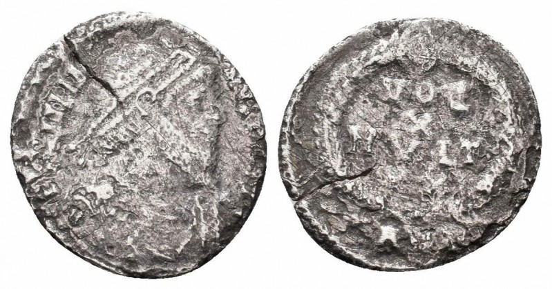 JULIAN II.360-363 AD.Lugdunum Mint.AR Siliqua

Obverse : FL CL IVLIA-NVS PP AVG;...