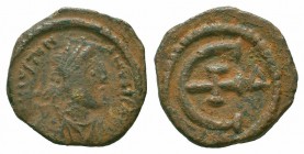JUSTINIAN I.527-565 AD.Constantinople Mint.AE Pentanummium

Obverse : Obv: DN IVSTINIANVS PP AVG; legend with diademed, draped and cuirassed bust righ...